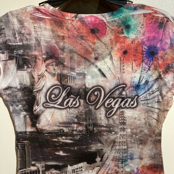 “Las Vegas” soft, lightweight, designed T-shirt women’s size XL 100% polyester - Picture 7 of 14